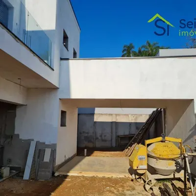 Casa de alto padro no Condomnio Residencial Querncia Valinhos